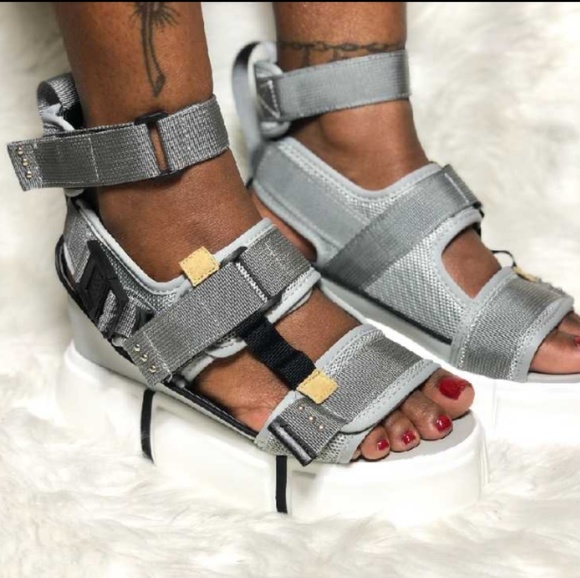 Women's Grey Extra Chunky Sandals - Picture 5 of 7